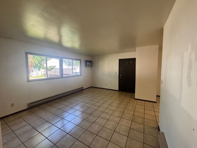 Foto del edificio - 1728 La Cres St