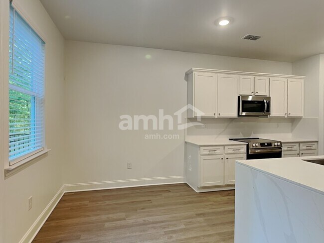 Building Photo - 910 Carnelian Ln