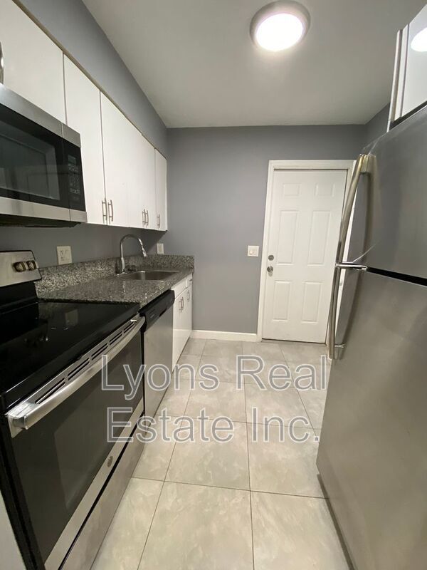 Foto del edificio - 4186 Pine Drop Ln