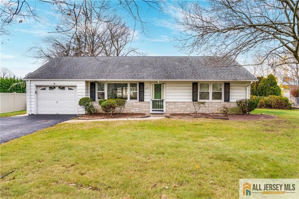 Foto principal - 1474 Huron Rd