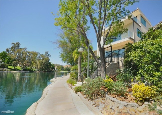 Building Photo - 3 br, 6 bath House - 4615 Park Mirasol