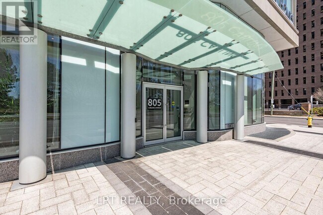 Building Photo - 805 Carling Ave