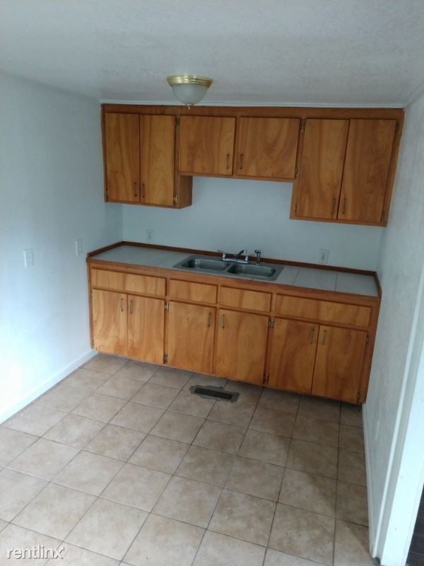 Foto del edificio - 3 br, 2 bath House - 114 East Maine Avenue