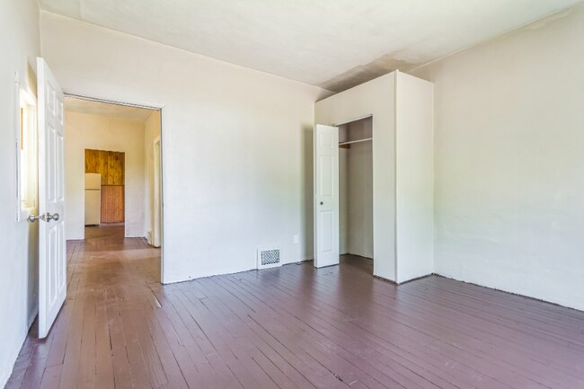 Foto del edificio - 2116 W Garden St
