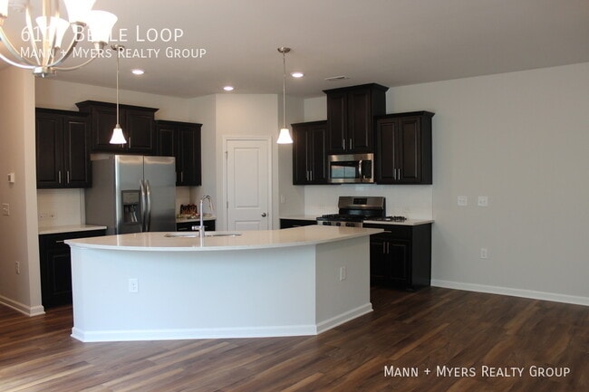 Foto del edificio - 6117 Beale Loop
