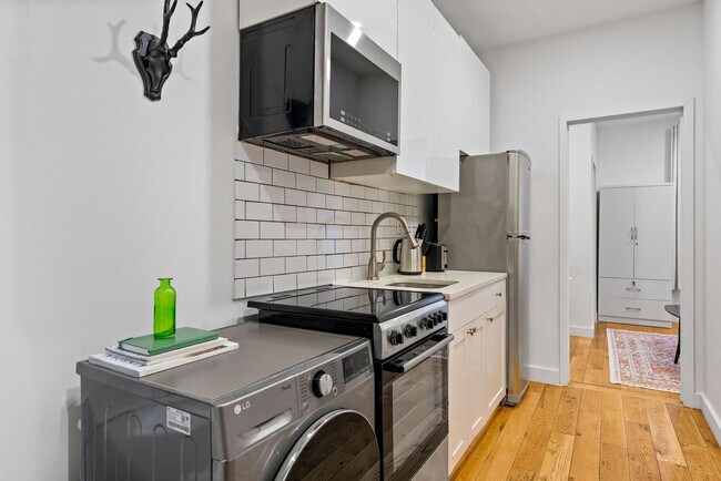 Foto del edificio - 74 Forsyth St