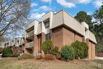 Building Photo - 500 Umstead Dr