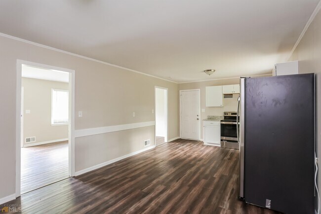Foto del edificio - 6061 Pine View Terrace