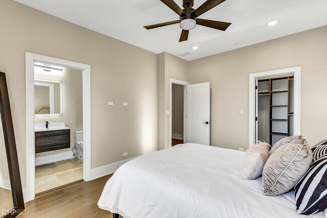 Foto del edificio - 4846 S Saint Lawrence Ave