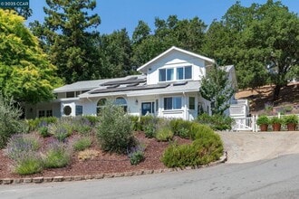 Building Photo - 3555 Old Mountain View Dr