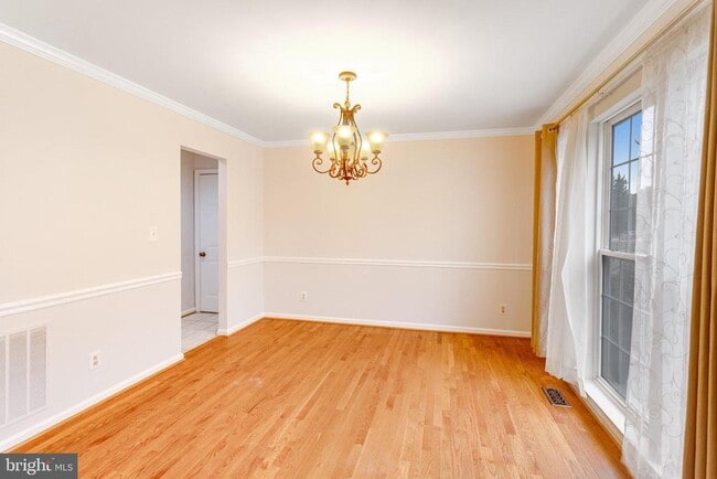 Building Photo - 15385 Bevanwood Dr