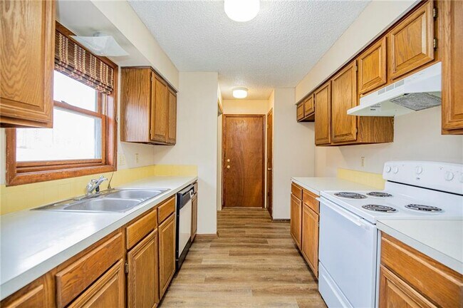 Foto del edificio - 1 Michael Ln