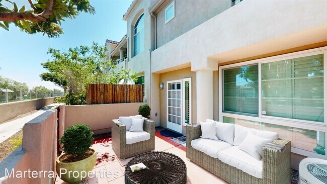 Building Photo - 2 br, 3 bath House - 17 Softwind