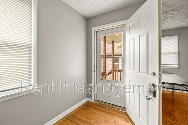 Photo - 3912 Curtis Ave House