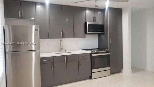 Foto del edificio - 3766 SW 27th St