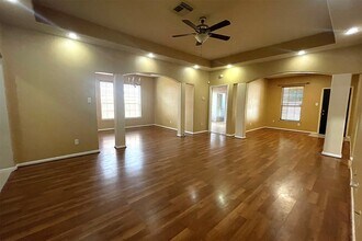 Building Photo - 9903 Raul Hector Dr