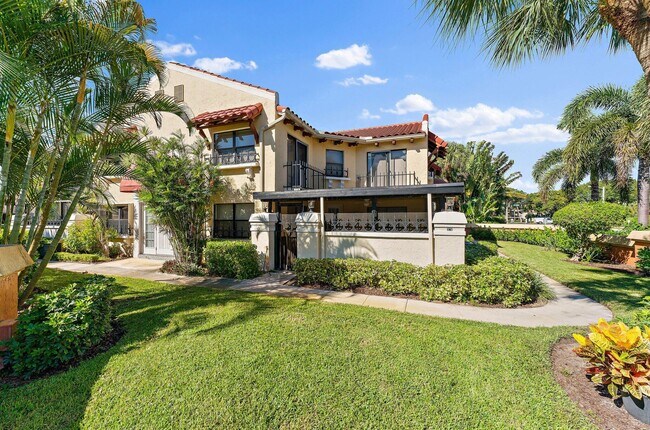 Building Photo - 3 Uno Lago Dr