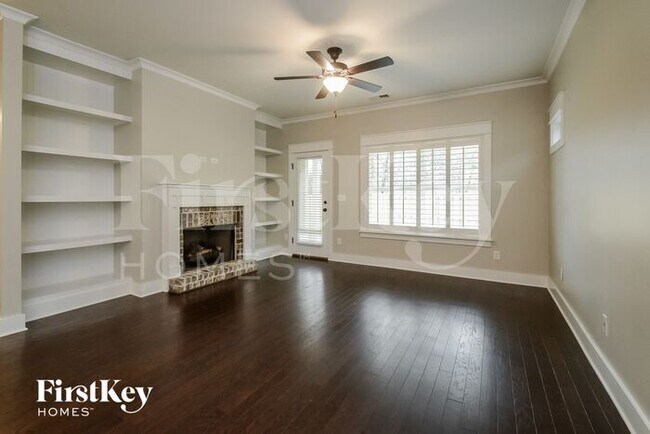 Foto del edificio - 1441 Valley Trace