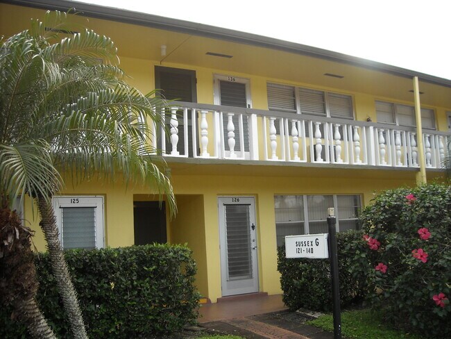 Building Photo - 136 Sussex G
