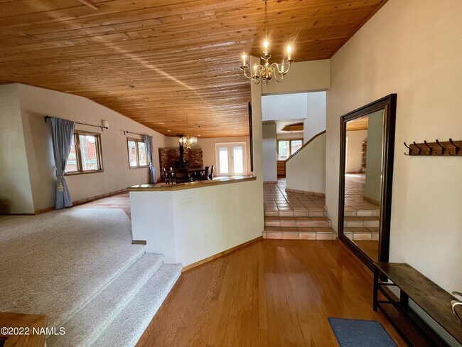 Building Photo - 2056 N Rain Tree Rd