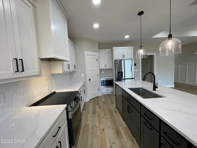 Foto del edificio - 3787 Basal St