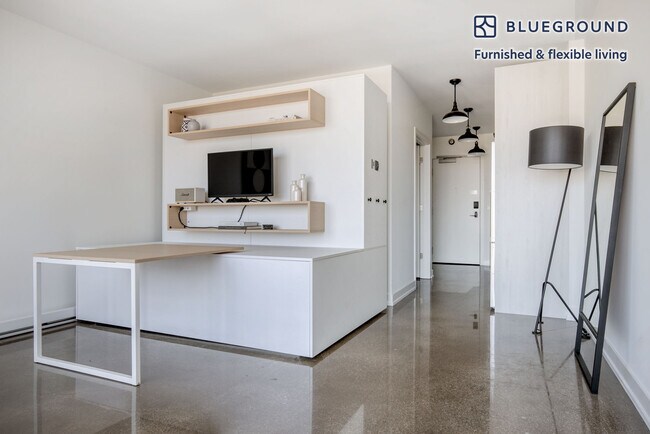 Foto del edificio - 1461 S Blue Island Ave