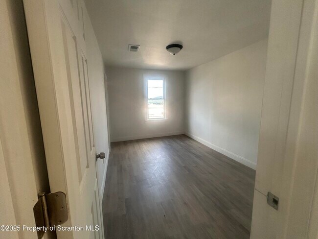 Foto del edificio - 1344 Washington St
