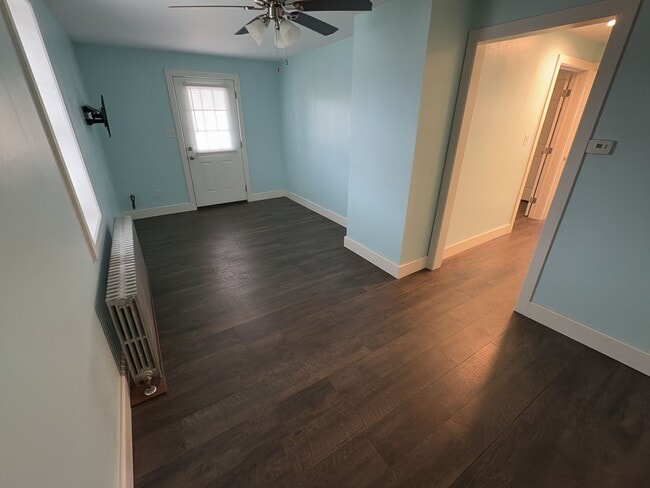 Building Photo - 1st floor apartment