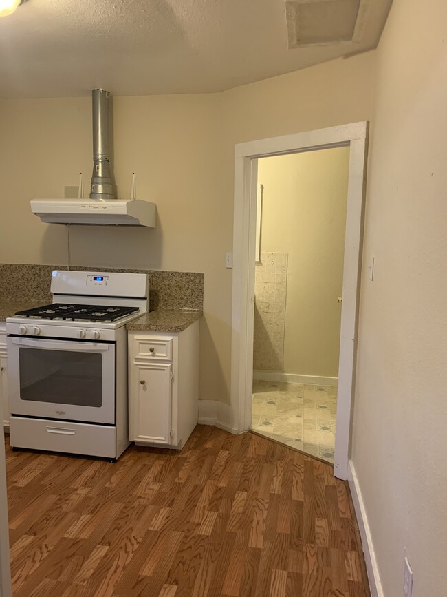 Separate kitchen area - 1523 35th Street