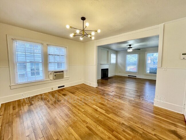 Foto del edificio - 117 Woodside Ave