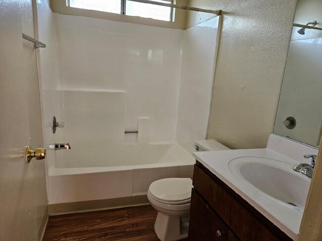 Interior Photo - Santa Ana Ross Tower LLC