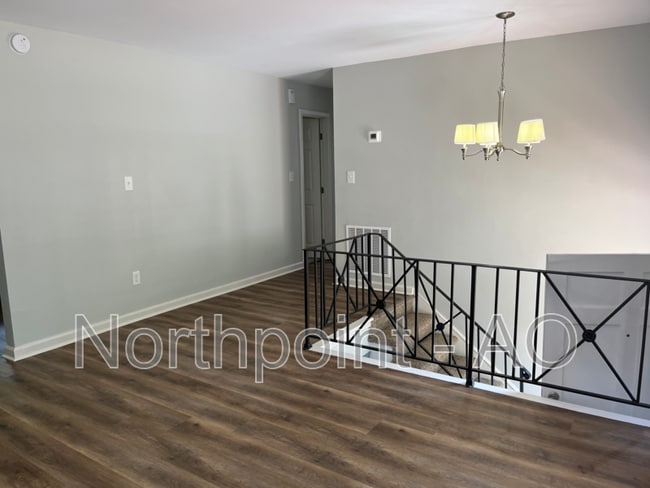 Building Photo - 221 Whipporwill Way