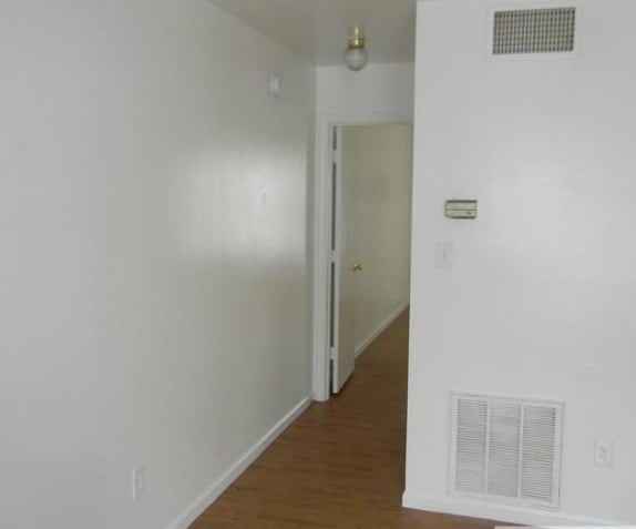 Building Photo - 806 LaSalle Ave