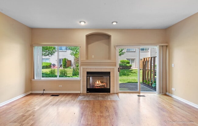Building Photo - 1074 Park Hill Cir