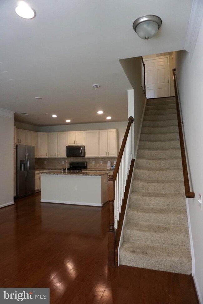 Building Photo - 2956 Finsbury Pl