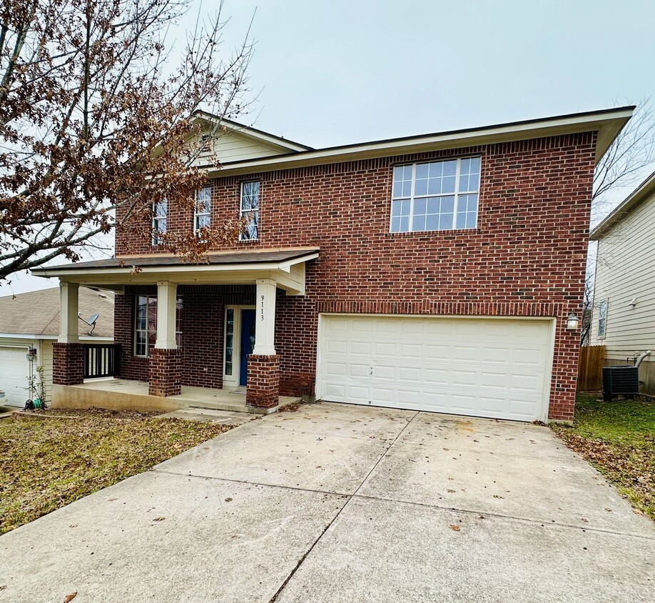 Primary Photo - Spacious 4-Bedroom Home in Desirable North...