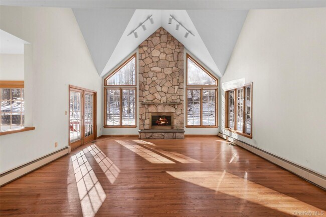 Building Photo - 50 Evergreen Row