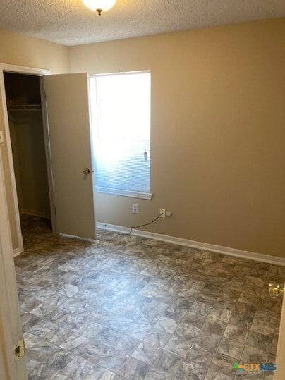 Building Photo - 303 Appaloosa Dr