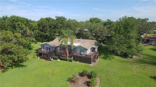 Foto del edificio - 5105 Turkey Lake Rd