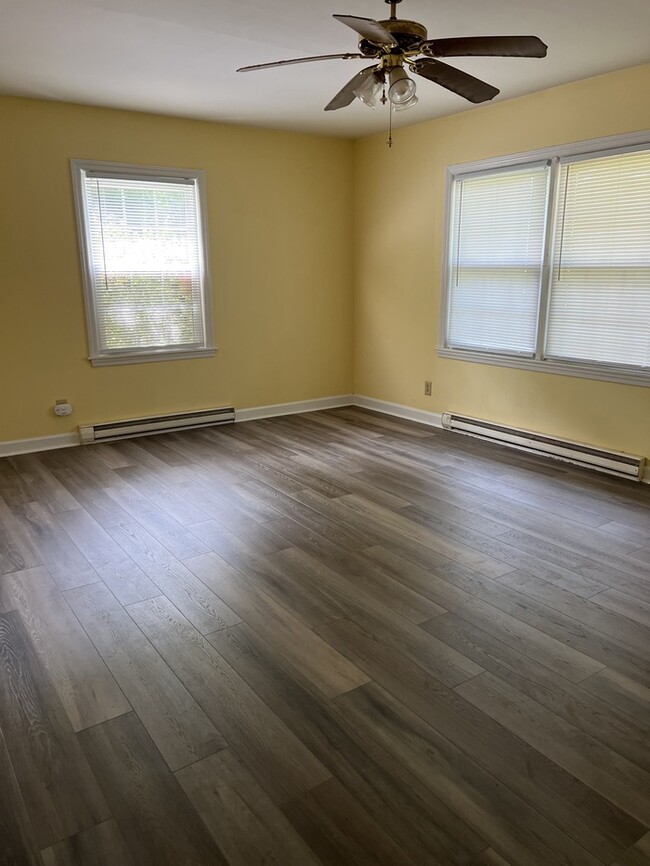 Building Photo - 201 N Washington Street, Seaboard