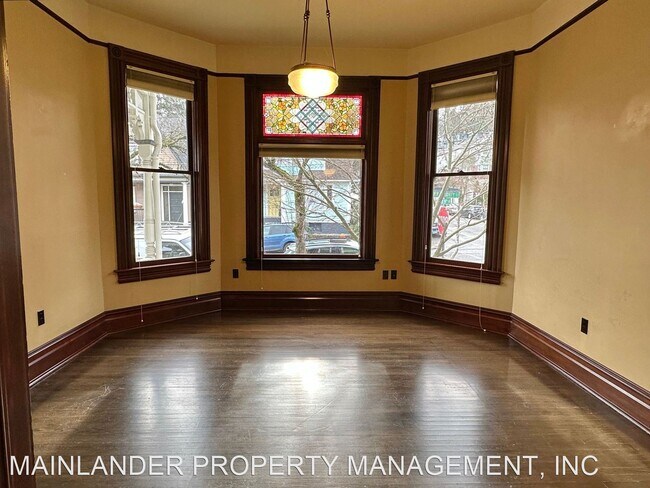 Building Photo - 4 br, 2.5 bath House - 2387 NW KEARNEY ST