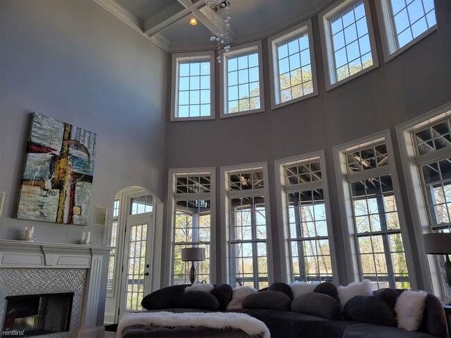 Foto del edificio - 6 br, 5.5 bath House - 1599 Gaylor Circle ...