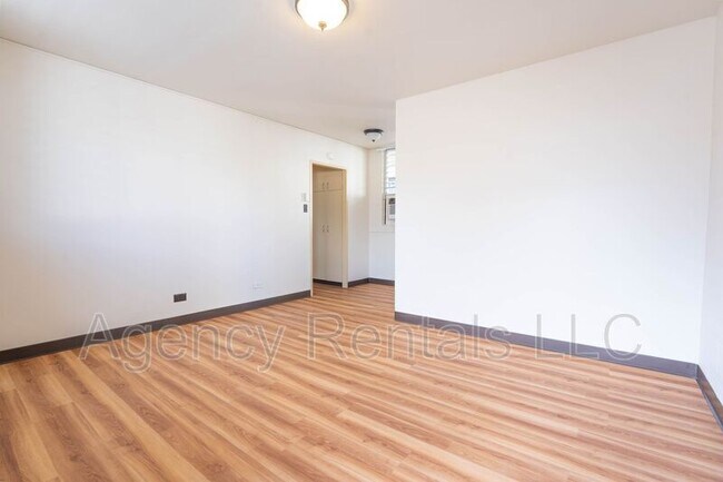 Foto del edificio - 726 Birch St