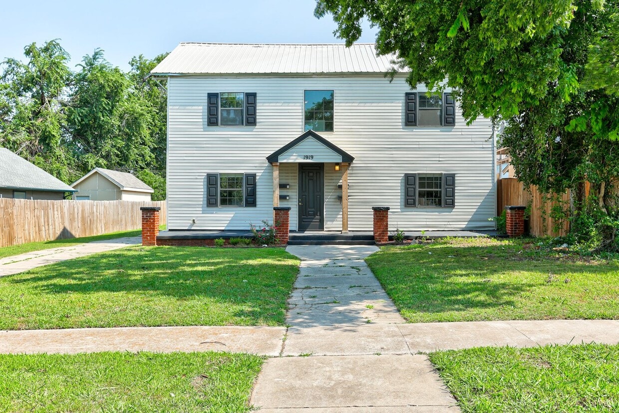 Photo - 1919 NW 11th Unit 2