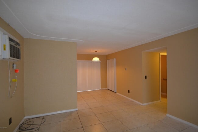 Foto del edificio - 1317 Baker Dr