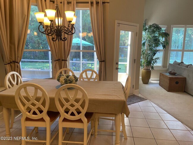 Foto del edificio - 3651 Saltmeadow Ct N