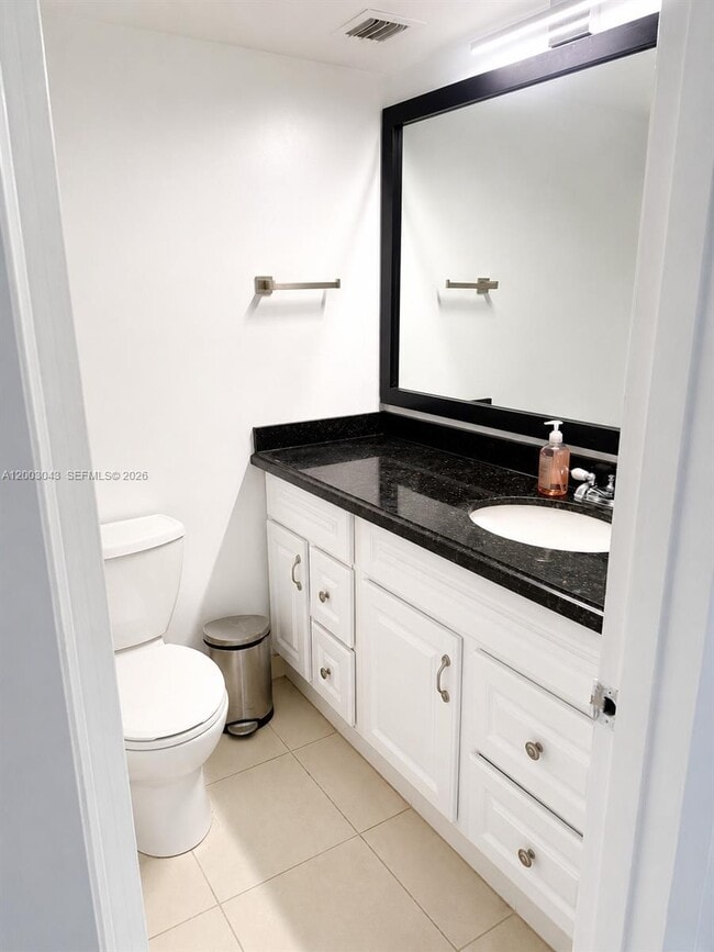 Building Photo - 9500 W Bay Harbor Dr