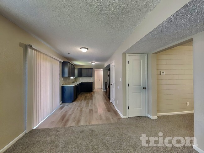 Building Photo - 1582 Tulip Ct