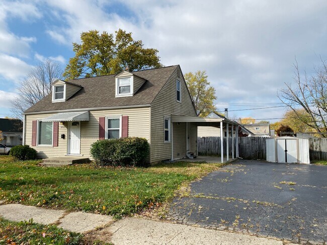 Building Photo - Inviting 3BR Cape Cod Home for Rent in Nor...