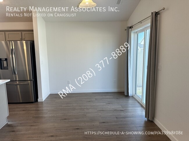 Building Photo - 3794 E Berwick Dr